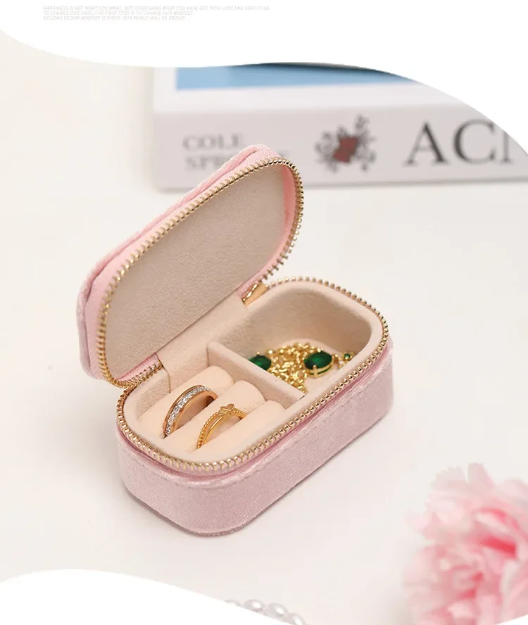 Mini portagioie da viaggio, cu - Velvet Jewelry Box recensione e prezzo