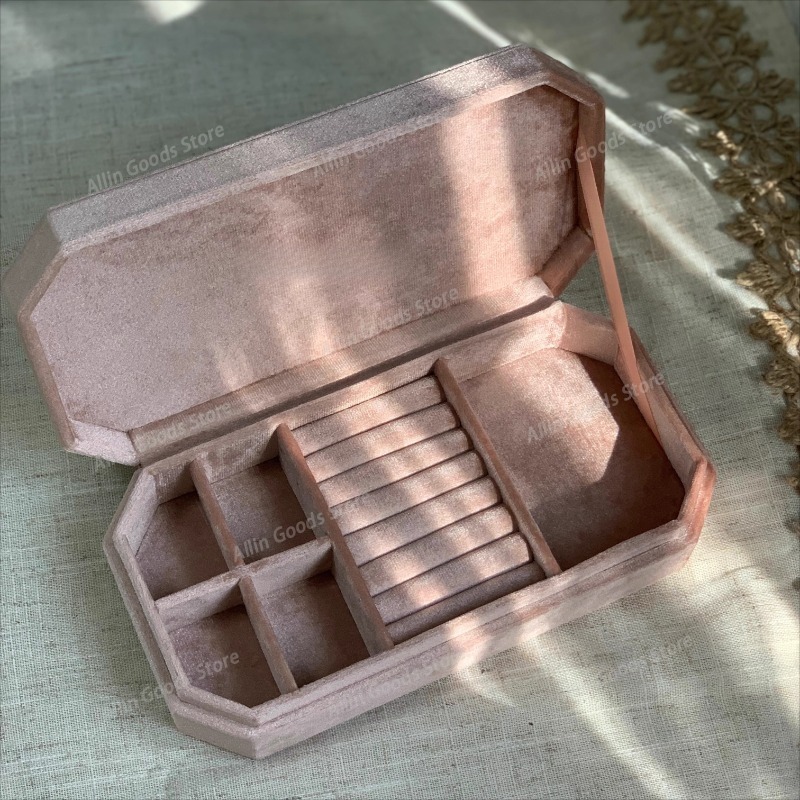Scatola Portagioie in Velluto, - Velvet Jewelry Box recensione e prezzo