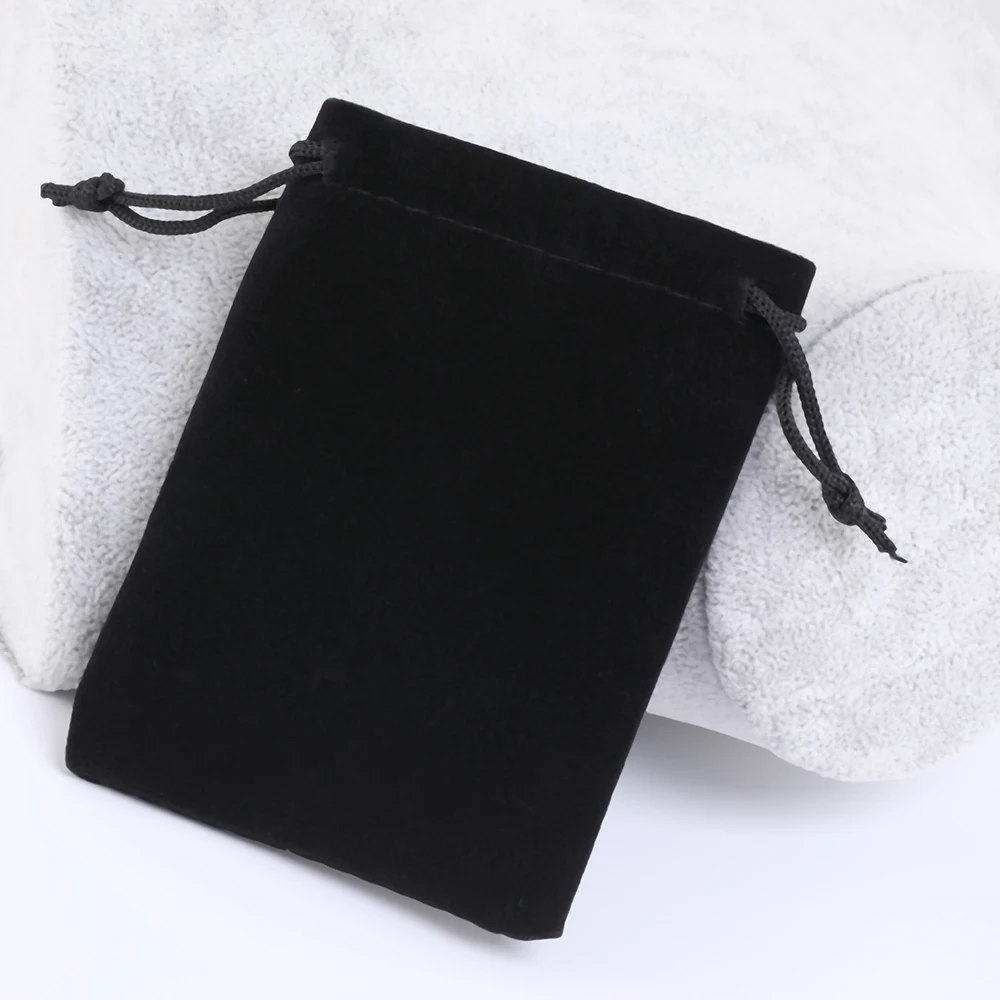 Scatola Regalo Nera per Gioiel - Velvet Jewelry Box recensione e prezzo